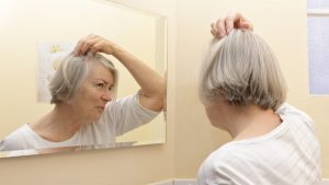 How Do You Check Your Own Scalp for Lice Without a Comb?